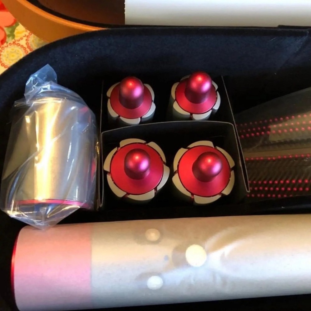 Dyson Airwrap™ styler Complete Nickel/Fuchsia Brand New - Picture 6 of 6